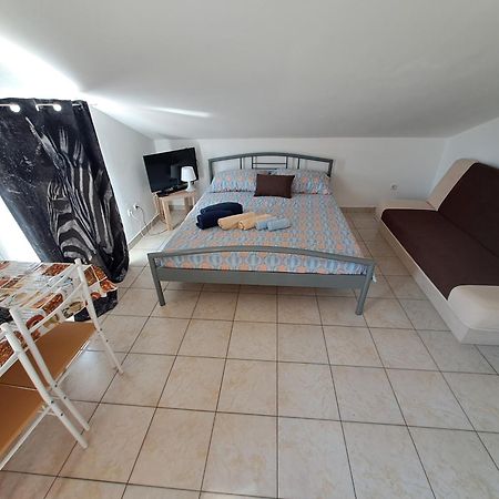 Dejan Apartment4-Top Centar بولا المظهر الخارجي الصورة