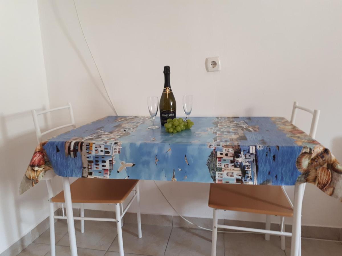 Dejan Apartment4-Top Centar بولا المظهر الخارجي الصورة