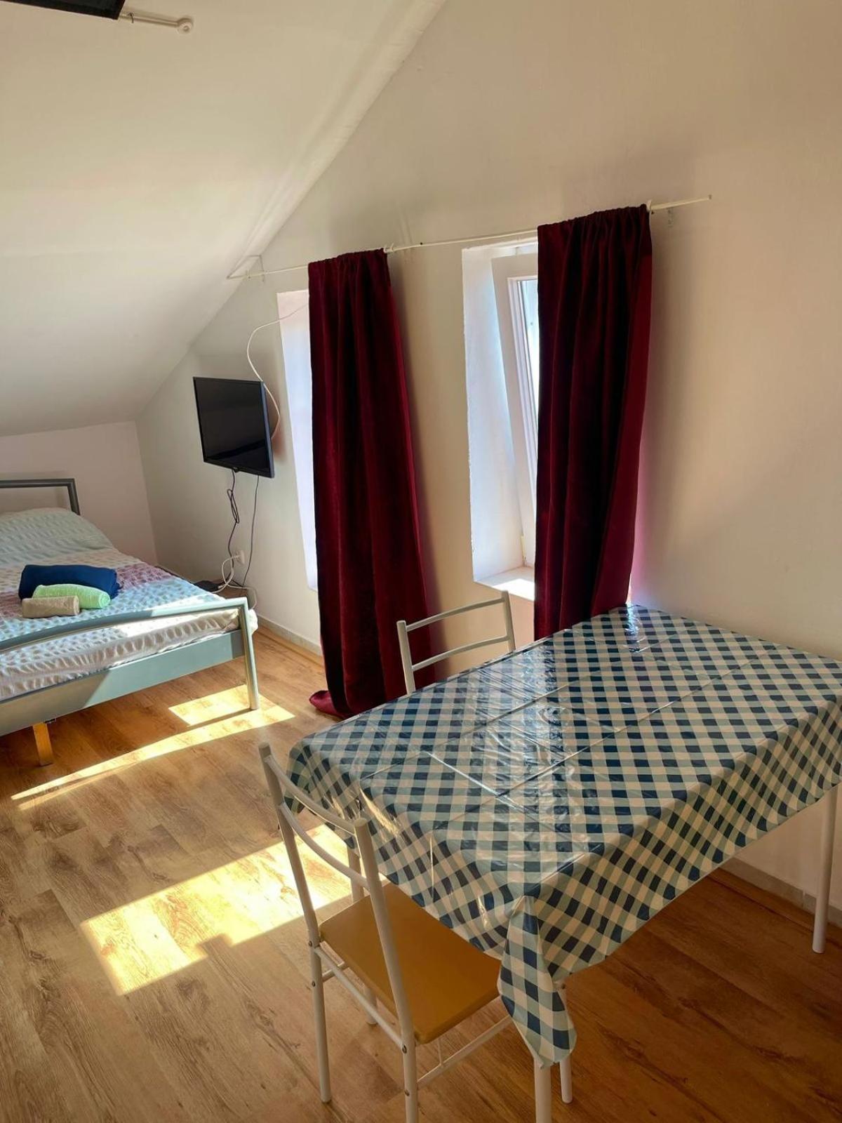 Dejan Apartment4-Top Centar بولا المظهر الخارجي الصورة