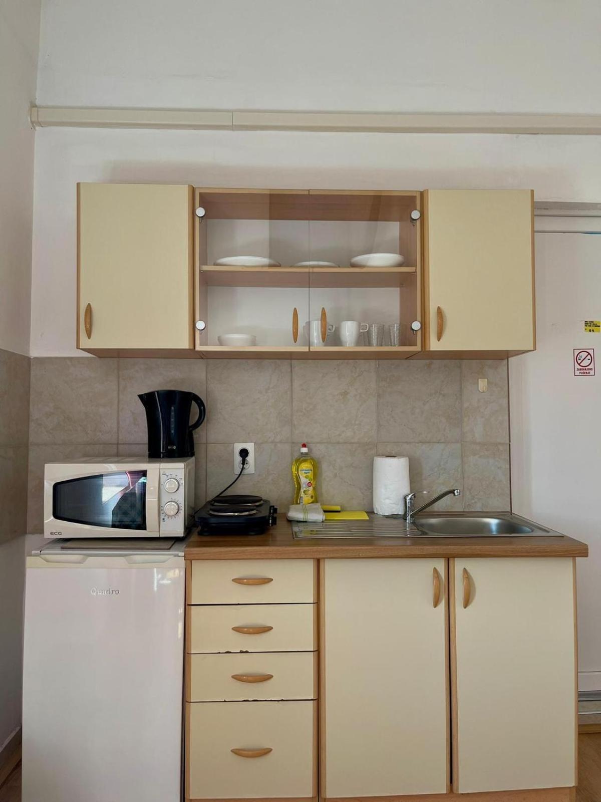 Dejan Apartment4-Top Centar بولا المظهر الخارجي الصورة